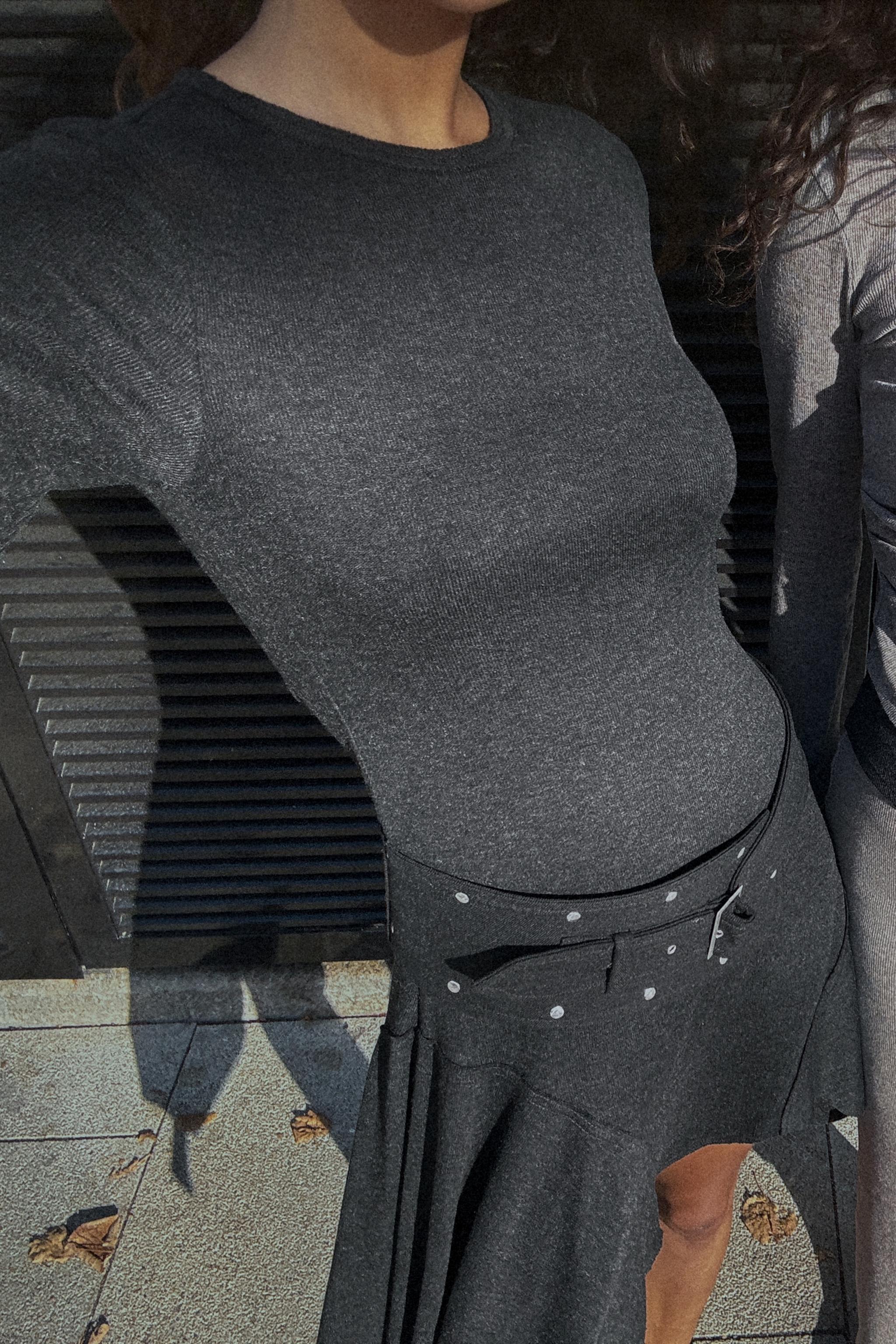 ROBE MI-LONGUE ASYMÉTRIQUE